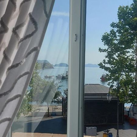 ホテル La Casa Sugli Archi ポンツァ エクステリア 写真