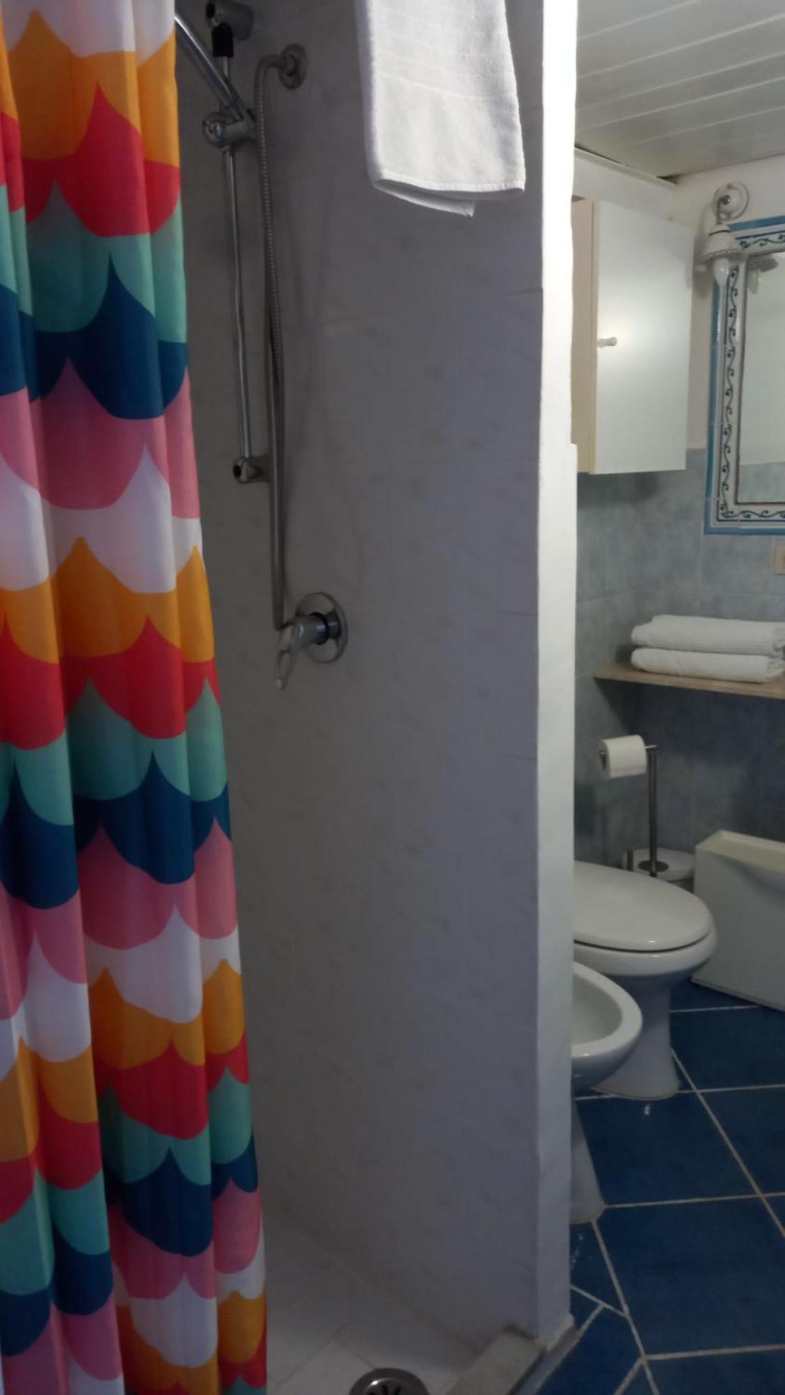 ホテル La Casa Sugli Archi ポンツァ エクステリア 写真