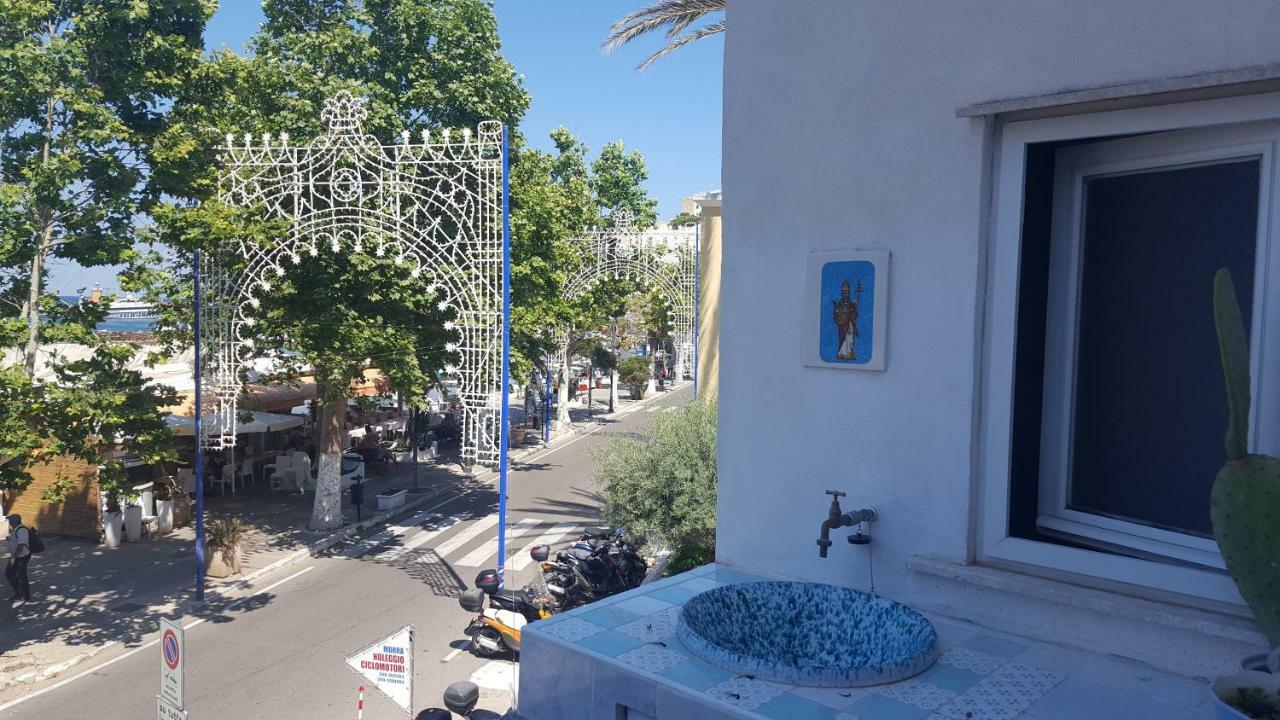 ホテル La Casa Sugli Archi ポンツァ エクステリア 写真
